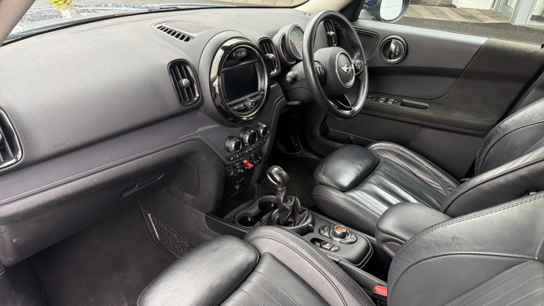 MINI Countryman 1.5 Cooper 5dr Auto [Chili/Nav+ Pack] Petrol Hatchback